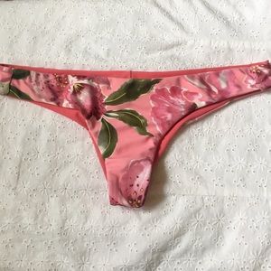 REVERSIBLE Seamless Cheeky Bikini Bottoms